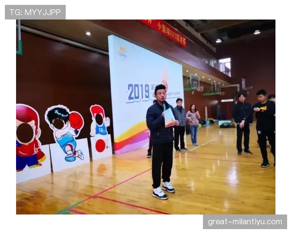 篮球比赛中暂停规则的具体限制条件与适用场景及执行标准解析 篮球比赛中暂停规则的具体限制条件与适用场景及执行标准解析
